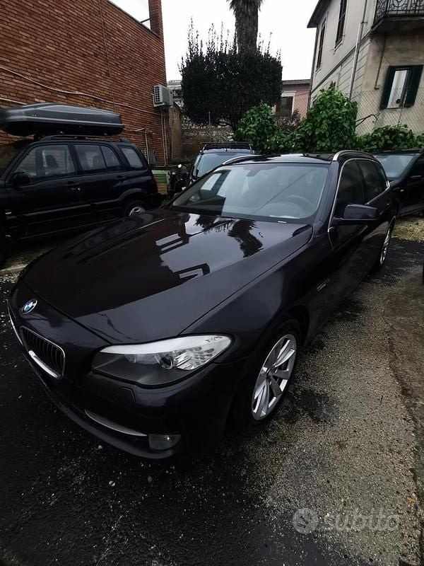 Usata BMW 520 Efficient Dynamics 184 CV (135 kW) 2013 Nero Station wagon