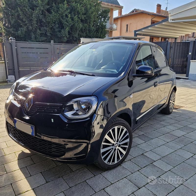 Nero Usata 2023 Renault Twingo Techno Due volumi | 13.800 € (Cara) - Immagine 1/4