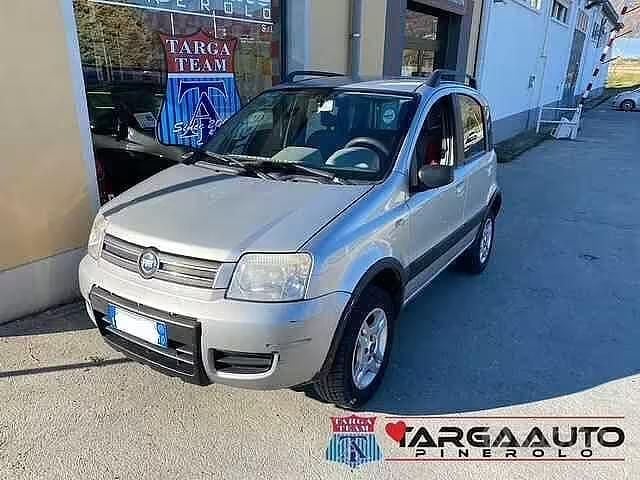 Usata Fiat Panda 4x4 Climbing 2005 Grigio Utilitaria