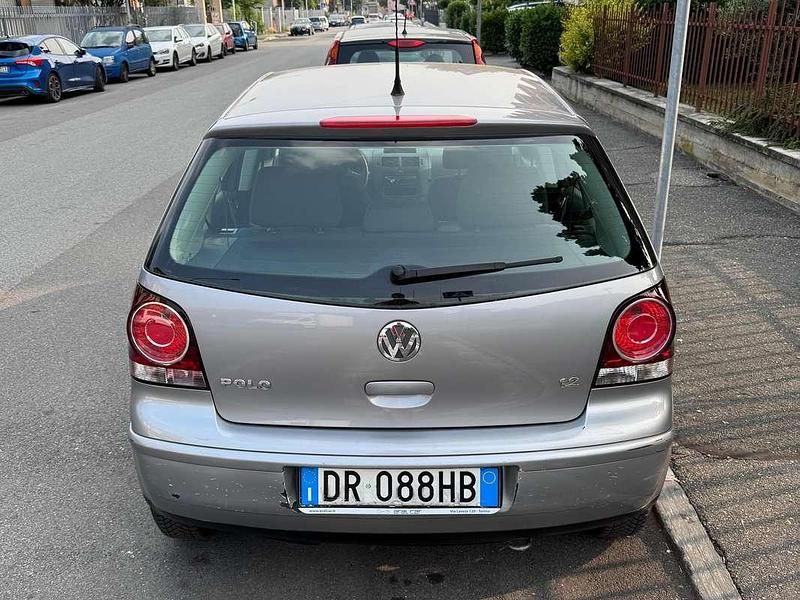 Usata VW Polo Comfortline 69 CV (50 kW) 2008 Grigio Berlina