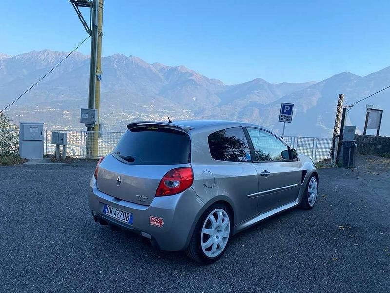 Usata Renault Clio II R.S. 197 CV (144 kW) 2009 Grigio Berlina
