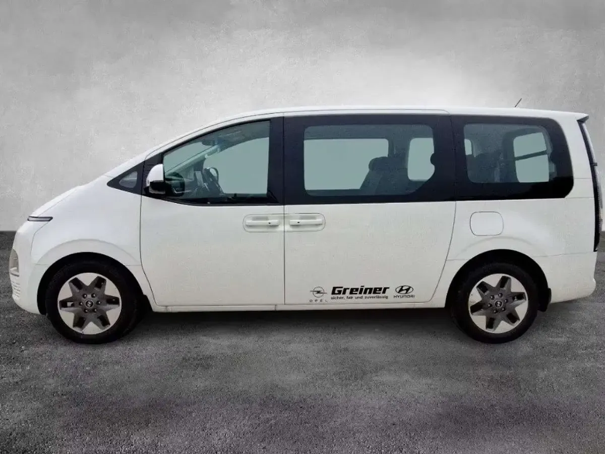 Usata Hyundai Staria 224 CV (164 kW) 2024 Bianco Monovolume
