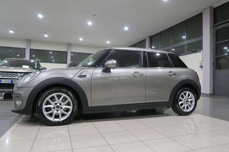 Usata Mini Cooper D Business 116 CV (85 kW) 2018 Melting silver Utilitaria