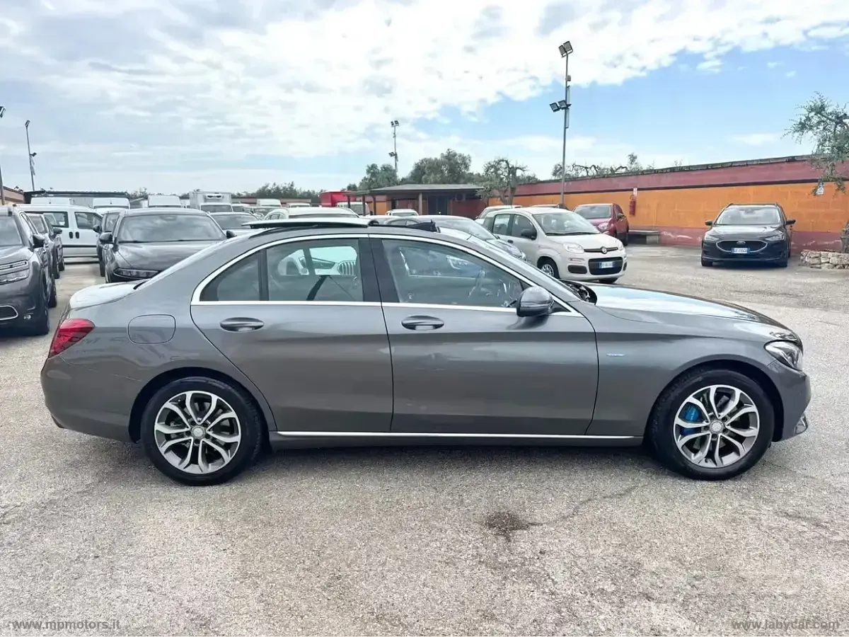 Usata Mercedes C350e Premium 211 CV (155 kW) 2017 Grigio Berlina