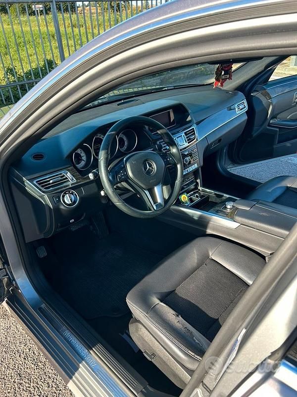 Usata Mercedes E220 2014 Grigio Berlina