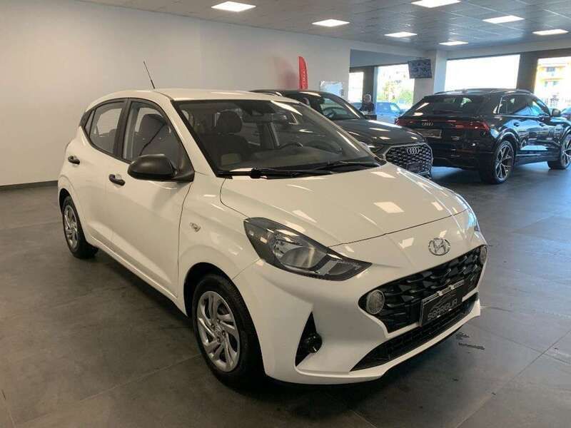 Bianco Usata 2021 Hyundai i10 Advanced Due volumi | 10.900 € (Buon prezzo) - Immagine 1/4