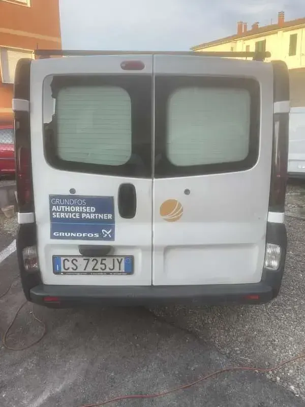 Usata Renault Trafic 95 CV (69 kW) 2006 Monovolume