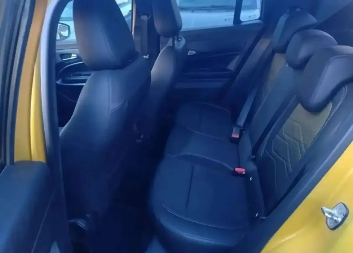 Usata Jeep Avenger 101 CV (74 kW) 2023 Oro SUV