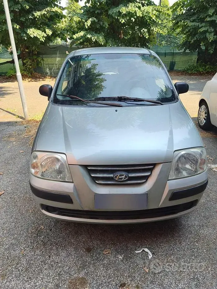 Usata Hyundai Atos 59 CV (43 kW) 2004 Grigio Utilitaria
