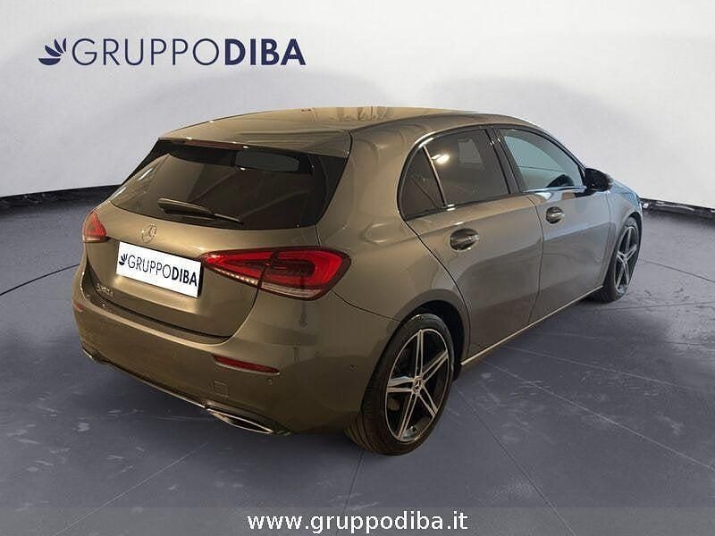 Usata Mercedes A180 Premium 116 CV (85 kW) 2022 Nero Berlina