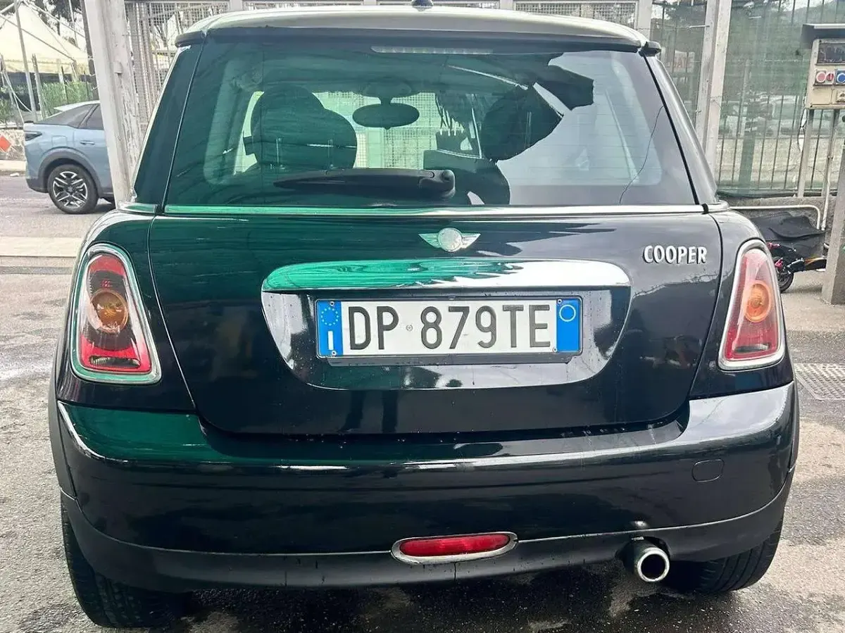 Usata Mini Cooper D Chili 109 CV (80 kW) 2008 Nero Utilitaria