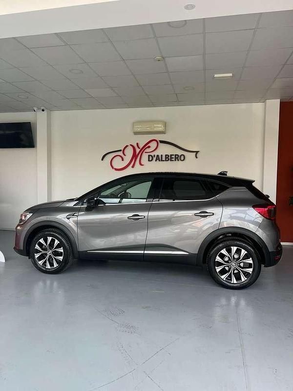 Usata Renault Captur Techno 91 CV (66 kW) 2024 Grigio SUV