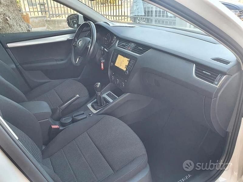 Usata Skoda Octavia Ambition 116 CV (85 kW) 2017 Bianco Station wagon