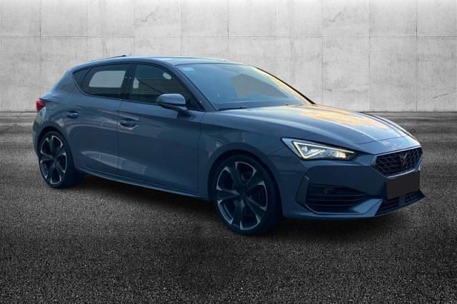 Usata Cupra Leon 300 CV (220 kW) 2022 Grigio metallizzato Berlina