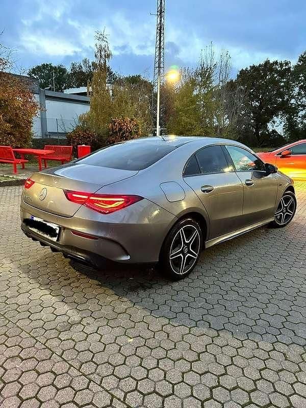 Usata Mercedes CLA250e Premium 209 CV (153 kW) 2020 Grigio Berlina