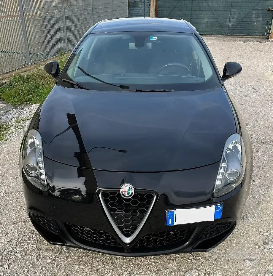 Usata Alfa Romeo Giulietta 120 CV (88 kW) 2017 Nero Utilitaria