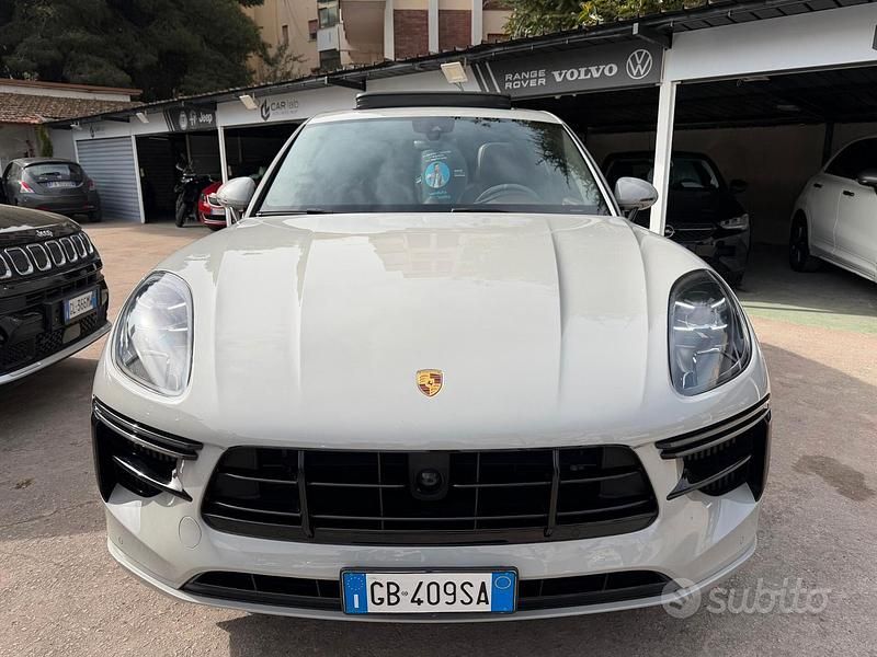 Usata Porsche Macan Turbo 441 CV (324 kW) 2020 Grigio SUV