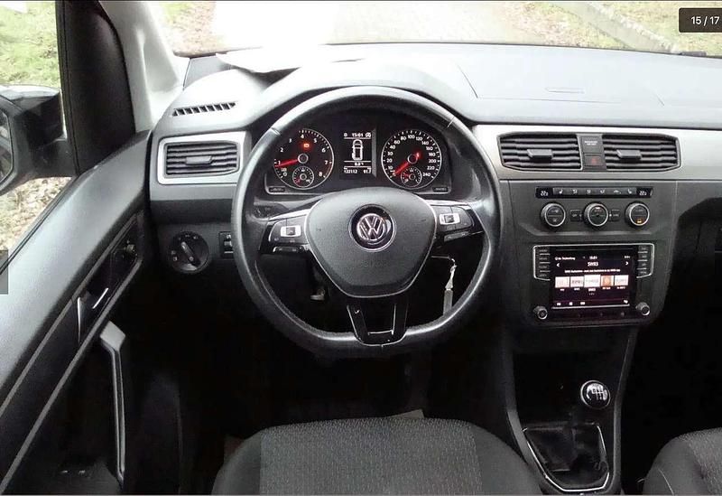 Usata VW Caddy 131 CV (96 kW) 2020 Nero Monovolume