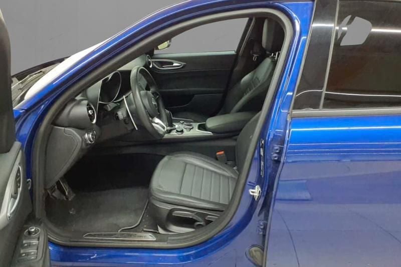 Usata Alfa Romeo Giulia Sprint 201 CV (147 kW) 2023 Blu metallizzato Berlina