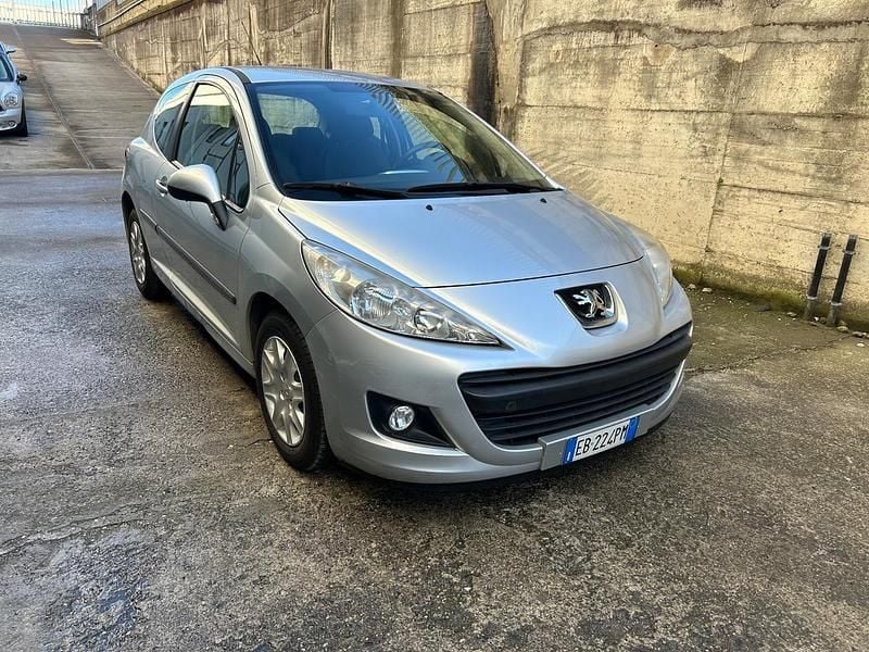 Occasion Peugeot 207 Sport 75 ch (55 kW) 2010 Argent Berline