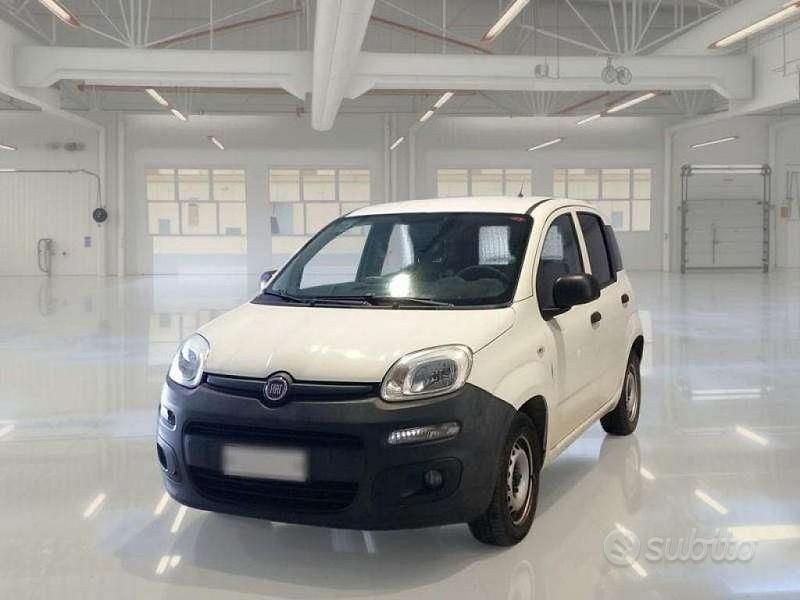 Usata Fiat Panda Pop 69 CV (50 kW) 2018 Bianco Utilitaria