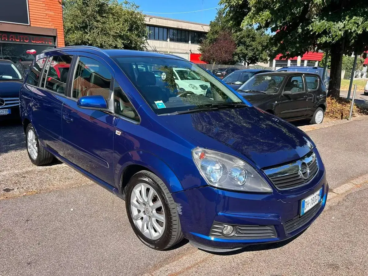 Usata Opel Zafira Club 94 CV (69 kW) 2007 Blu/azzurro Monovolume