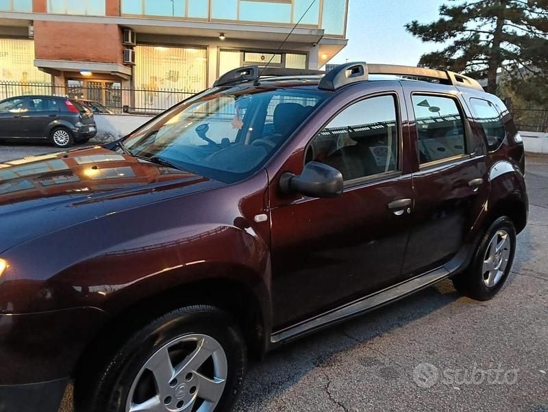 Usata Dacia Duster 2016 Marrone Berlina