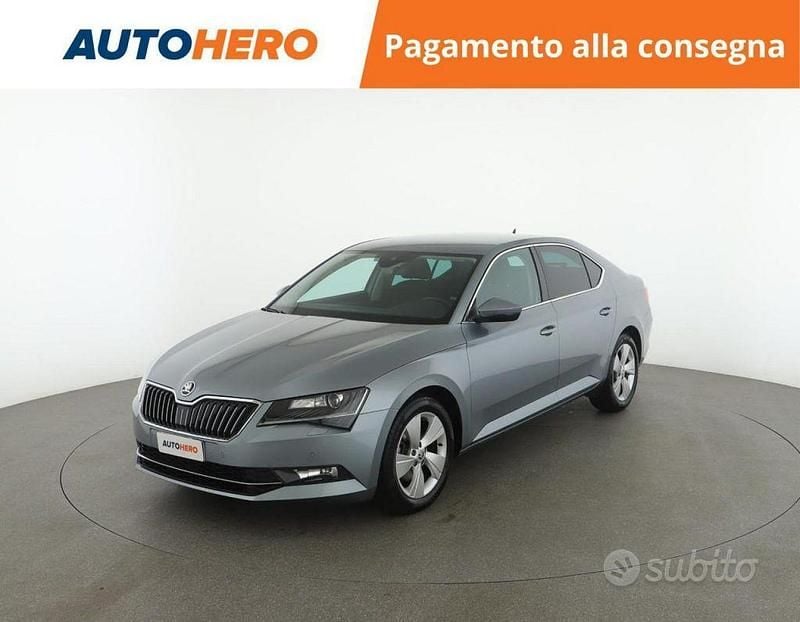 Grigio Usata 2018 Skoda Superb Ambition Tre volumi | 15.499 € (Super prezzo) - Immagine 1/2