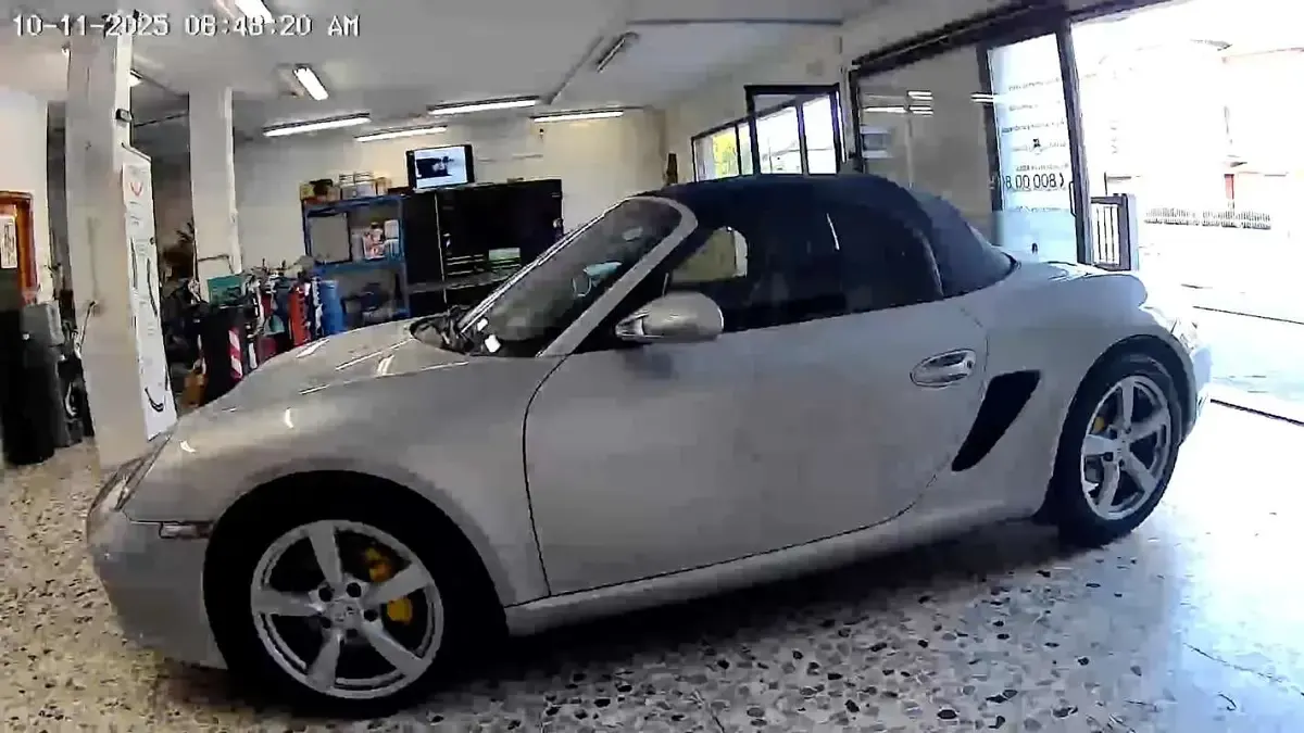 Usata Porsche Boxster 228 CV (167 kW) 2006 Argento Cabrio