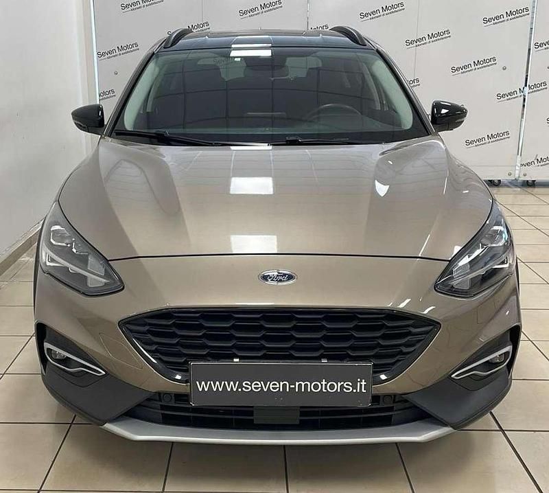 Usata Ford Focus Active 125 CV (91 kW) 2020 Bronzo Berlina