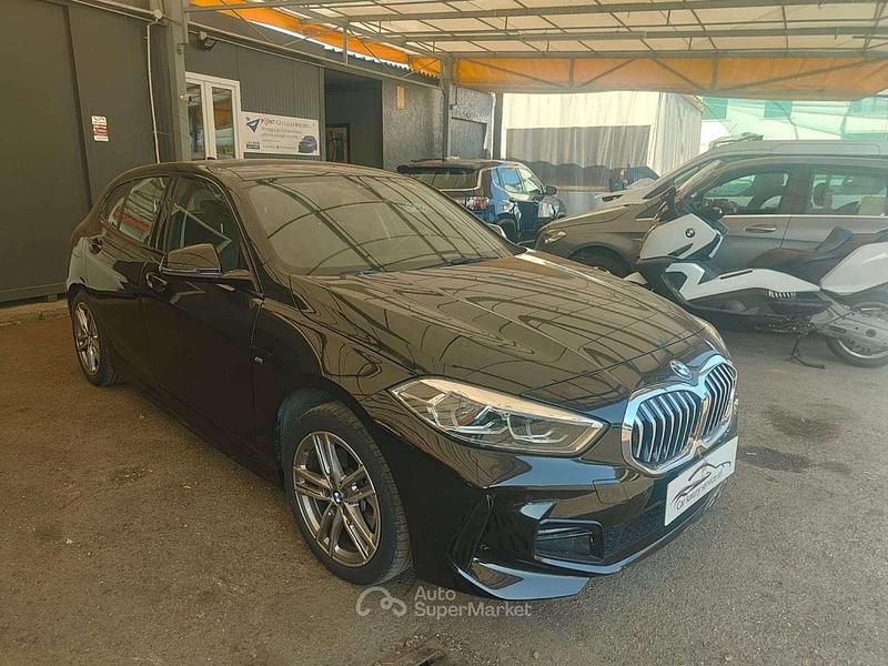 Nero Usata 2022 BMW 116 M Sport Due volumi | 24.000 € (Ottimo prezzo) - Immagine 1/4