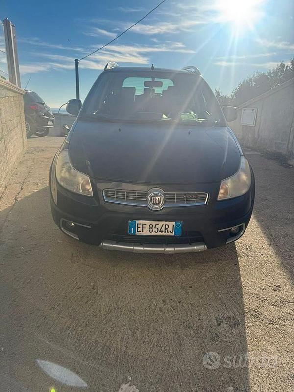 Nero Usata 2011 Fiat Sedici Dynamic SUV | 4200 € (Super prezzo) - Immagine 1/4