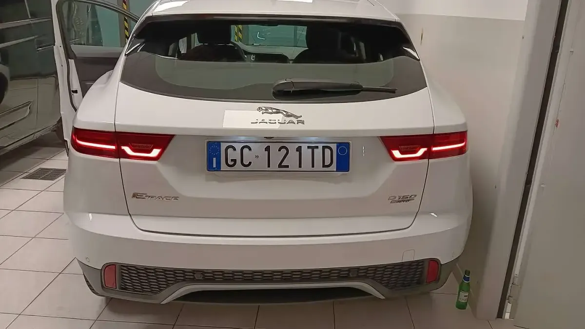 Usata Jaguar E-Pace 150 CV (110 kW) 2021 Bianco SUV