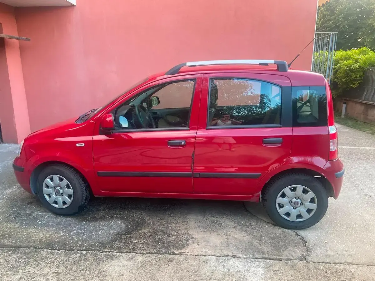 Usata Fiat Panda 69 CV (50 kW) 2011 Rosso Utilitaria
