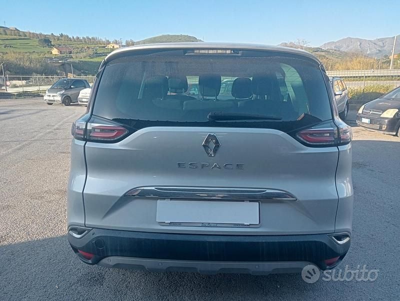 Usata Renault Espace Zen 131 CV (96 kW) 2015 Grigio Monovolume