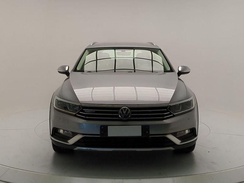 Usata VW Passat Alltrack 240 CV (176 kW) 2018 Pyrit silver met Station wagon