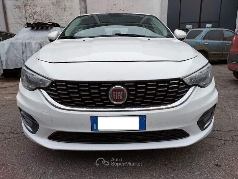 Usata Fiat Tipo Lounge 120 CV (88 kW) 2016 Bianco Berlina