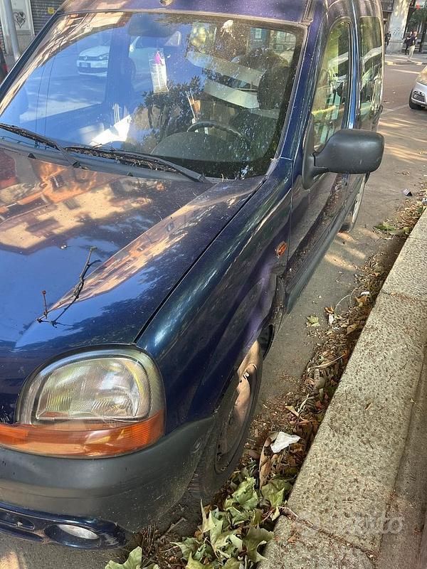 Usata 2001 Renault Kangoo Monovolume | 650 € - Immagine 1/4