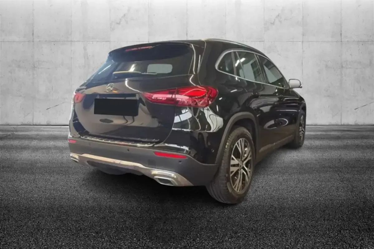 Usata Mercedes GLA200 Advanced Plus 150 CV (110 kW) 2025 Nero SUV