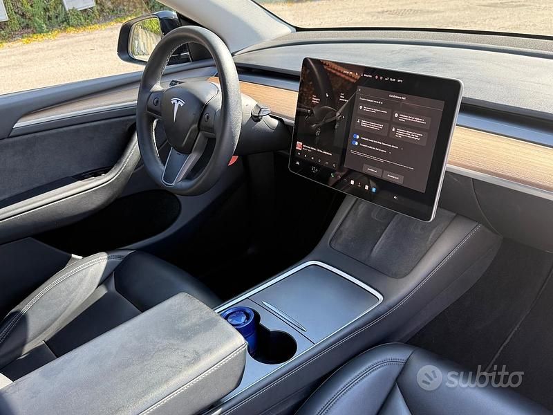 Usata Tesla Model Y 250 kW (340 CV) 2023 SUV