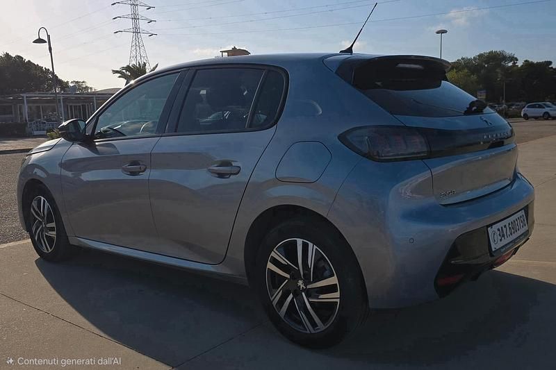 Usata Peugeot 208 Allure 102 CV (75 kW) 2022 Argento Utilitaria