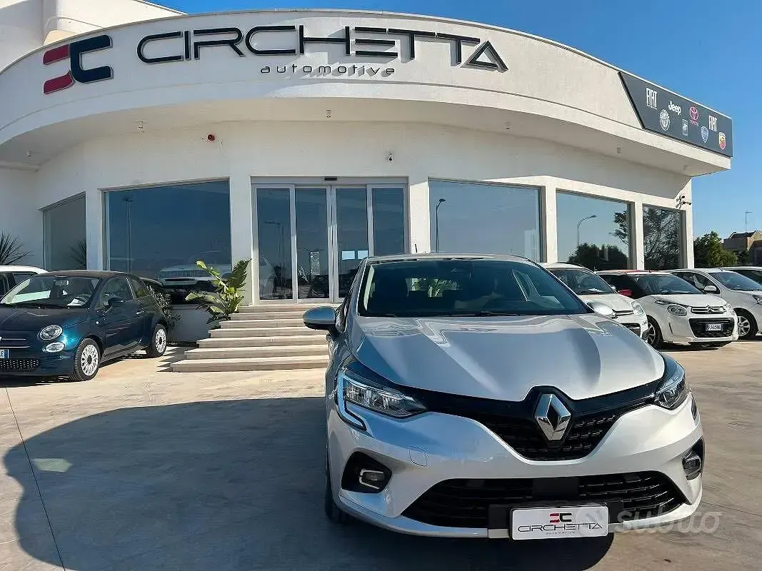 Usata Renault Clio V Business 86 CV (63 kW) 2020 Grigio Berlina