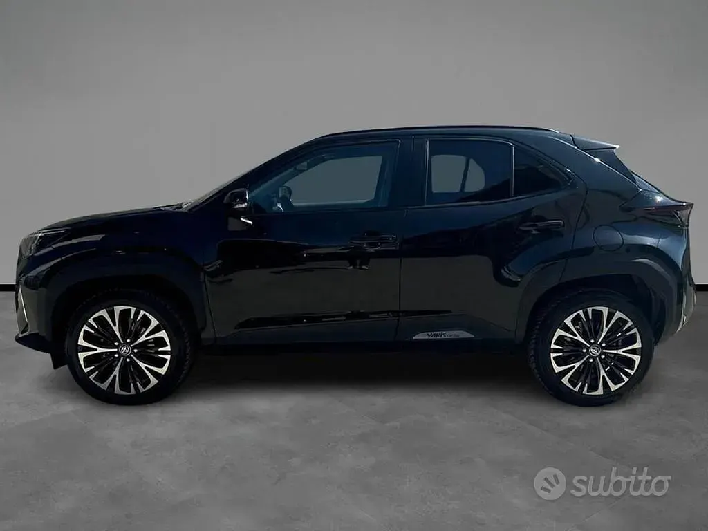 Usata Toyota Yaris Cross Lounge 131 CV (96 kW) 2024 Other SUV
