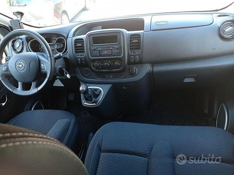 Usata Opel Vivaro S 120 CV (88 kW) 2015 Grigio Monovolume