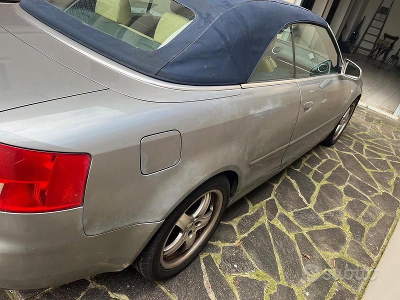 Usata Audi A4 Cabriolet 163 CV (119 kW) 2004 Grigio Cabrio