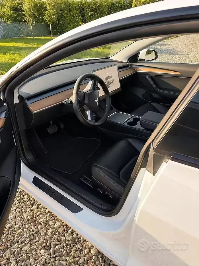 Usata Tesla Model 3 152 kW (208 CV) 2022 Bianco Berlina