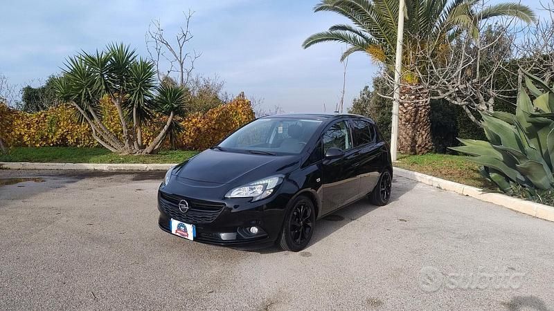 Usata Opel Corsa 69 CV (50 kW) 2017 Nero Berlina