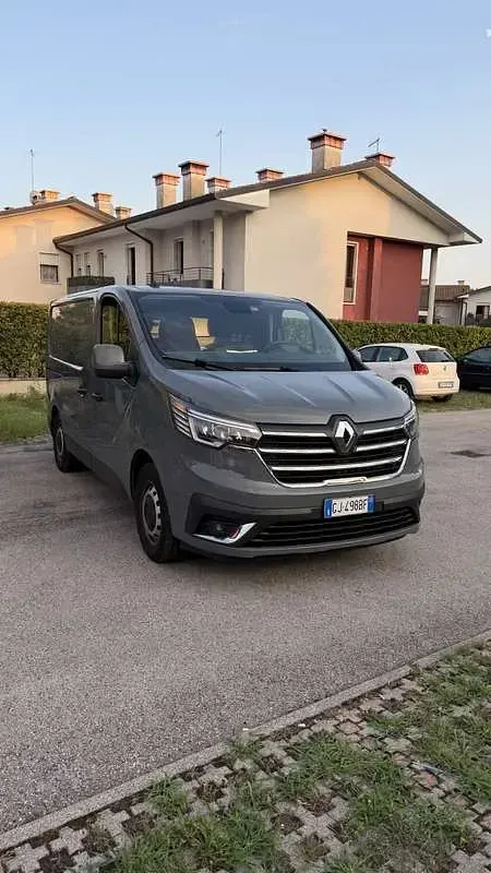 Usata Renault Trafic 131 CV (96 kW) 2022