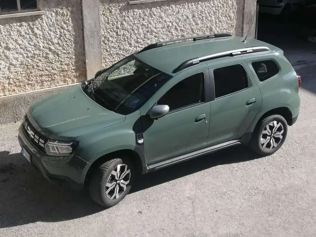 Usata Dacia Duster Journey 105 CV (77 kW) 2023 Verde SUV