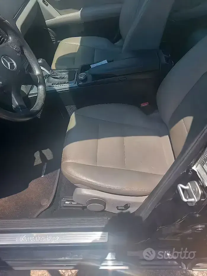 Usata Mercedes C220 Avantgarde 170 CV (125 kW) 2007 Nero Berlina